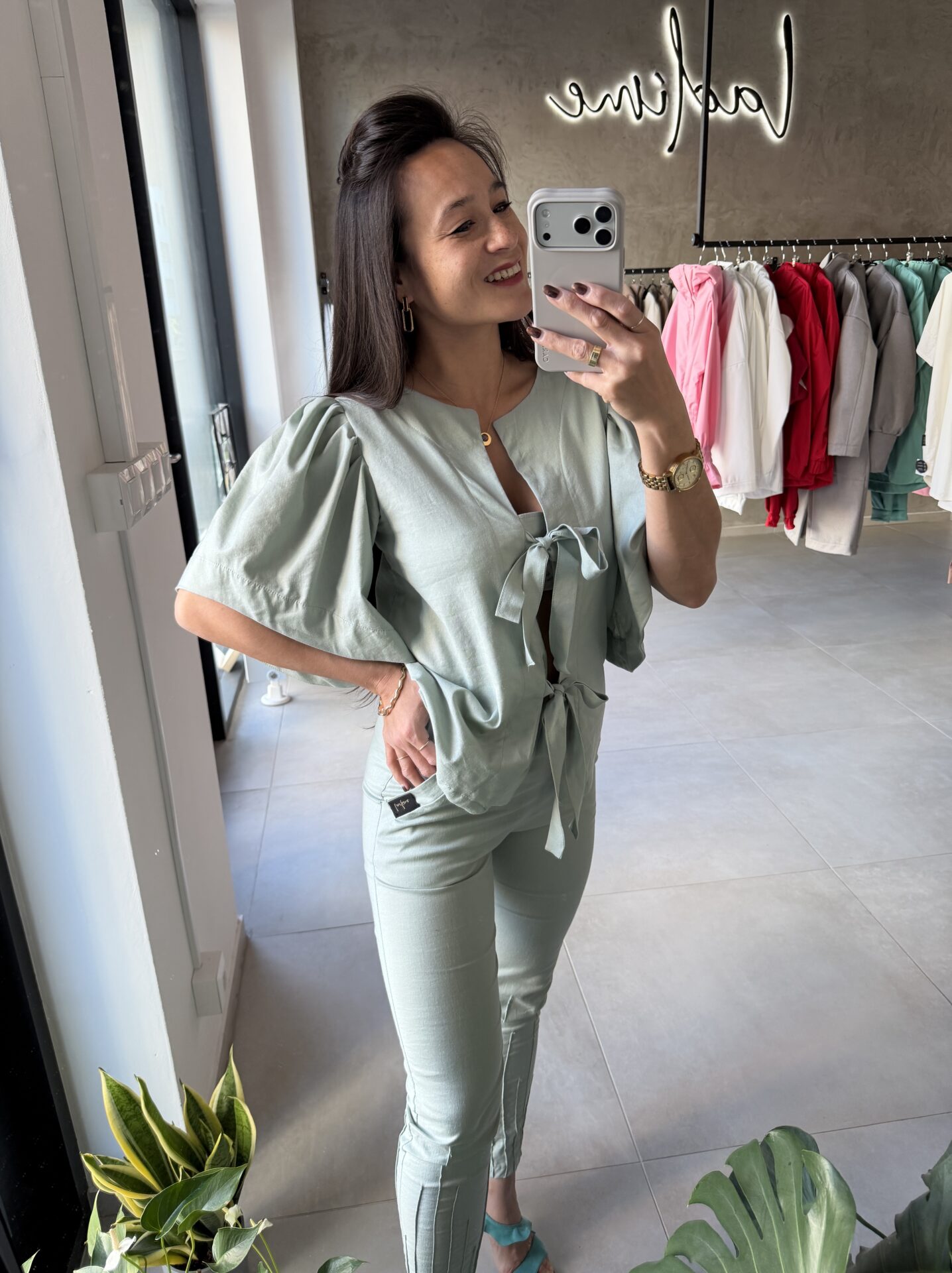ladime_lanovy_top_dalia_2 Dámska blúzka Dália z ľanu a sorony s elegantnými mašličkami